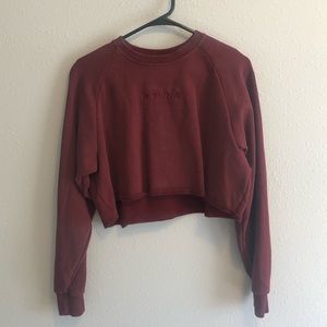 PTULA Cropped Crewneck in Garnet